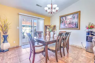 828 Olivewood Dr, Los Banos, CA 93635 - Photo 2