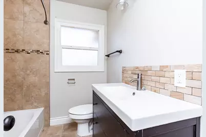 2437 Parkwood, Sacramento, CA 95825 - Photo 14