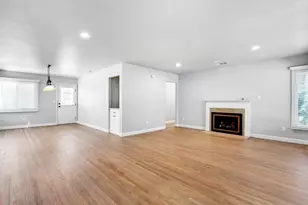 2437 Parkwood, Sacramento, CA 95825 - Photo 14