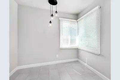 2437 Parkwood, Sacramento, CA 95825 - Photo 8