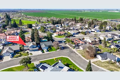 917 Amador, Chowchilla, CA 93610 - Photo 2