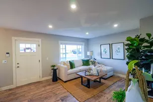 5400 Cabrillo Way, Sacramento, CA 95820 - Photo 10