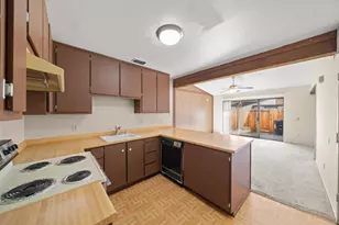 7671 Canyon Woods Ct, Sacramento, CA 95828 - Photo 26