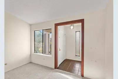 7671 Canyon Woods Court, Sacramento, CA 95828 - Photo 6