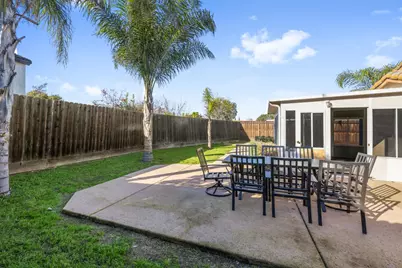 8068 Halkeep Way, Sacramento, CA 95823 - Photo 24