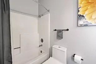 8068 Halkeep Way, Sacramento, CA 95823 - Photo 16