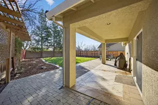 9909 Blue Lupine Pl, Elk Grove, CA 95757 - Photo 32