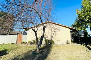 624 Bowlen Dr, West Sacramento, CA 95605 - Photo 4