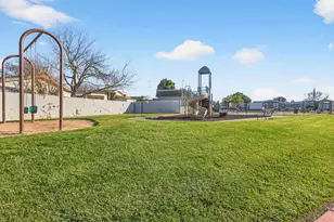 Newbrook Circle, Riverbank, CA 95367 - Photo 44