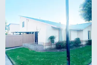 1301 Casa San Carlos Lane #D, Oxnard, CA 93033 - Photo 2
