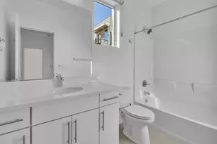 165 Log Pond Ln, Sacramento, CA 95818 - Photo 24