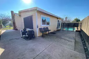 1201 Chateaugay Dr, Modesto, CA 95356 - Photo 24