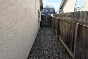 8655 Cord Way, Sacramento, CA 95828 - Photo 36