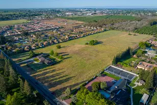 624 N Stearns Rd, Oakdale, CA 95361 - Photo 2