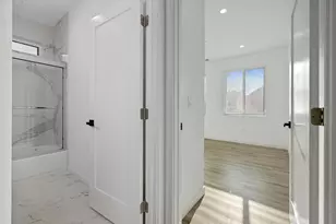 1121 Crater Ave, Modesto, CA 95351 - Photo 10