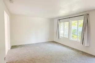 8828 La Riviera Dr, Sacramento, CA 95826 - Photo 4