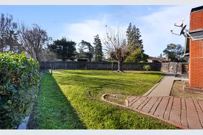 3212 Royalton Avenue, Modesto, CA 95350 - Photo 32