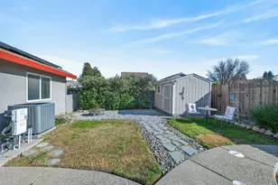 8682 Minoan Ct, Elk Grove, CA 95624 - Photo 40