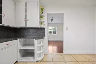 2075 W Monterey Avenue, Stockton, CA 95204 - Photo 8