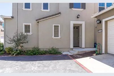 10448 Oboe Way, Elk Grove, CA 95757 - Photo 14