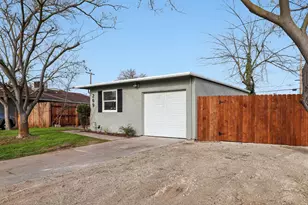 269 Lindley Dr, Sacramento, CA 95815 - Photo 2