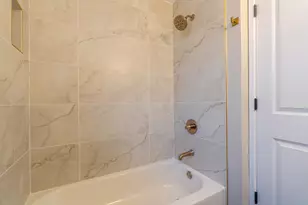 4941 Alcott Dr, Sacramento, CA 95820 - Photo 38