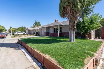 4941 Alcott Drive, Sacramento, CA 95820 - Photo 4