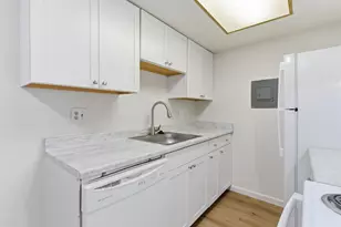 325 Standiford Ave, Modesto, CA 95350 - Photo 16