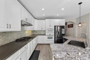 9479 Winding River Way, Elk Grove, CA 95624 - Photo 14