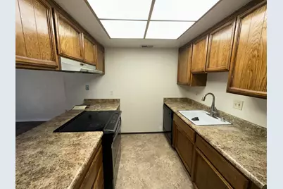 9128 Nasreen Dr, Sacramento, CA 95826 - Photo 6