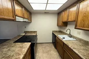 9128 Nasreen Dr, Sacramento, CA 95826 - Photo 6