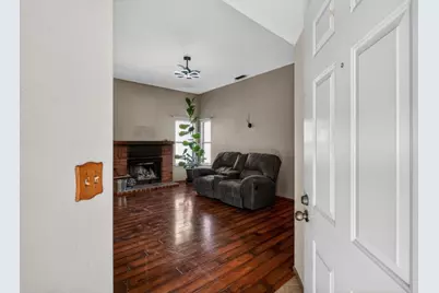 9131 Colonsay Way, Sacramento, CA 95829 - Photo 6