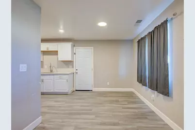 8822 Globe Avenue, Dos Palos, CA 93620 - Photo 6