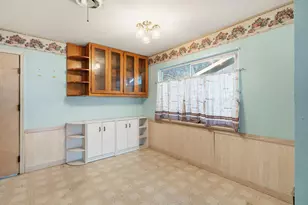 6613 Demaret Dr, Sacramento, CA 95822 - Photo 8