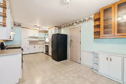 6613 Demaret Drive, Sacramento, CA 95822 - Photo 10