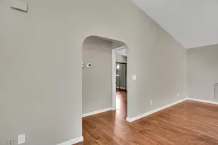 8001 Benz Ct, Sacramento, CA 95828 - Photo 14