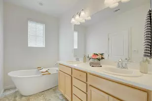 7835 Zaragoza walk, Sacramento, CA 95823 - Photo 26