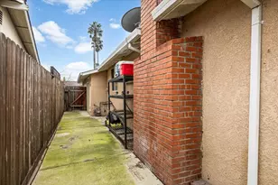 4631 Beechnut Way, Sacramento, CA 95823 - Photo 32