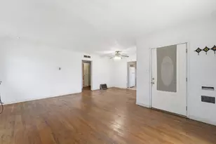 1127 W 19th St, Merced, CA 95340 - Photo 6