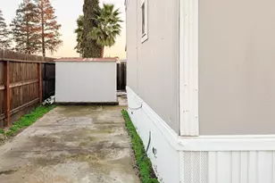 E Yosemite, Manteca, CA 95336 - Photo 26