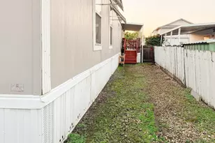 E Yosemite, Manteca, CA 95336 - Photo 26