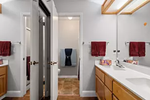 7013 Tiant Way, Elk Grove, CA 95758 - Photo 10