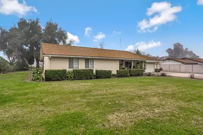 25540 Lynn Place #B, Madera, CA 93638 - Photo 4