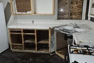 832 W 9th St, Merced, CA 95341 - Photo 38