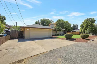988 Carolina Avenue, Yuba City, CA 95991 - Photo 2