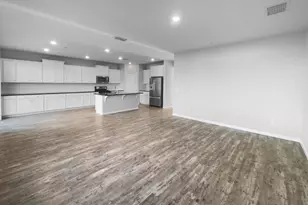 8416 Tapies Way, Elk Grove, CA 95624 - Photo 2