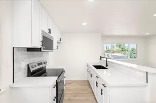 4521 Greenholme Dr, Sacramento, CA 95842 - Photo 6