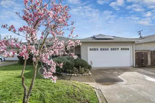 32 S Corinth Ave, Lodi, CA 95242 - Photo 2