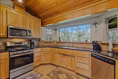 11730 Creek View Drive, Grass Valley, CA 95949 - Photo 16