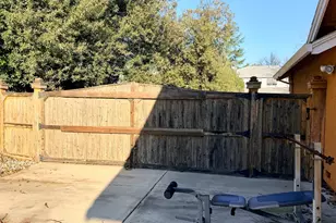 8100 Auberry Drive, Sacramento, CA 95828 - Photo 38